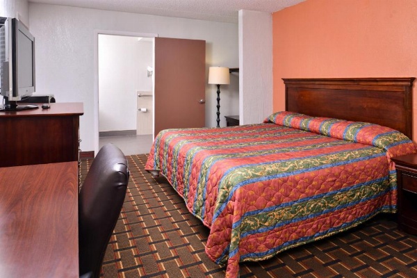 Americas Best Value Inn - Richmond South image 12