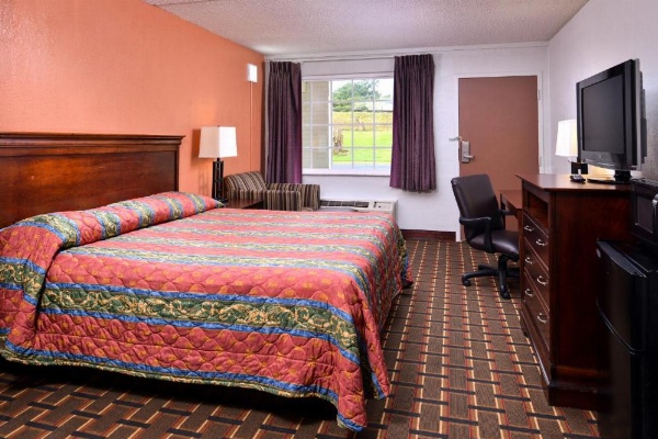 Americas Best Value Inn - Richmond South image 9